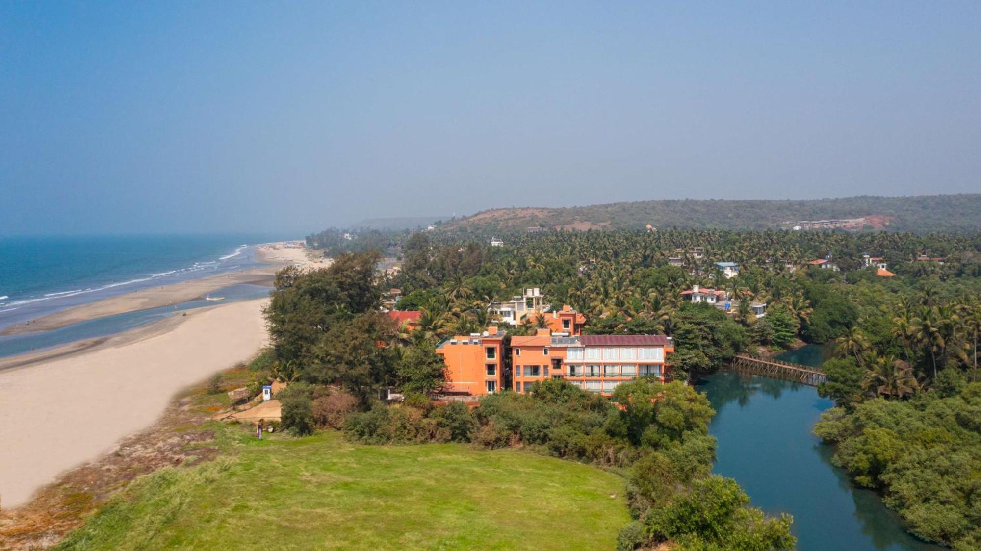 Mandrem Beach Resort, A Member Of Radisson Individuals Retreat Екстер'єр фото