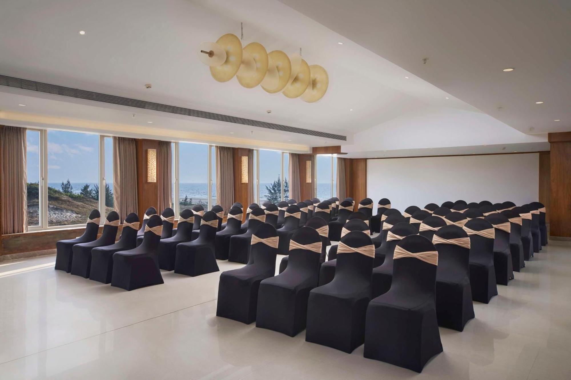 Mandrem Beach Resort, A Member Of Radisson Individuals Retreat Екстер'єр фото