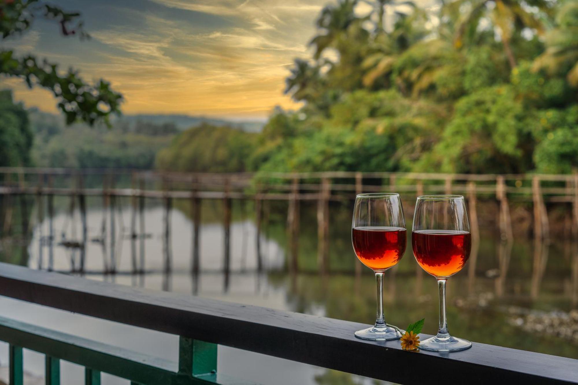 Mandrem Beach Resort, A Member Of Radisson Individuals Retreat Екстер'єр фото