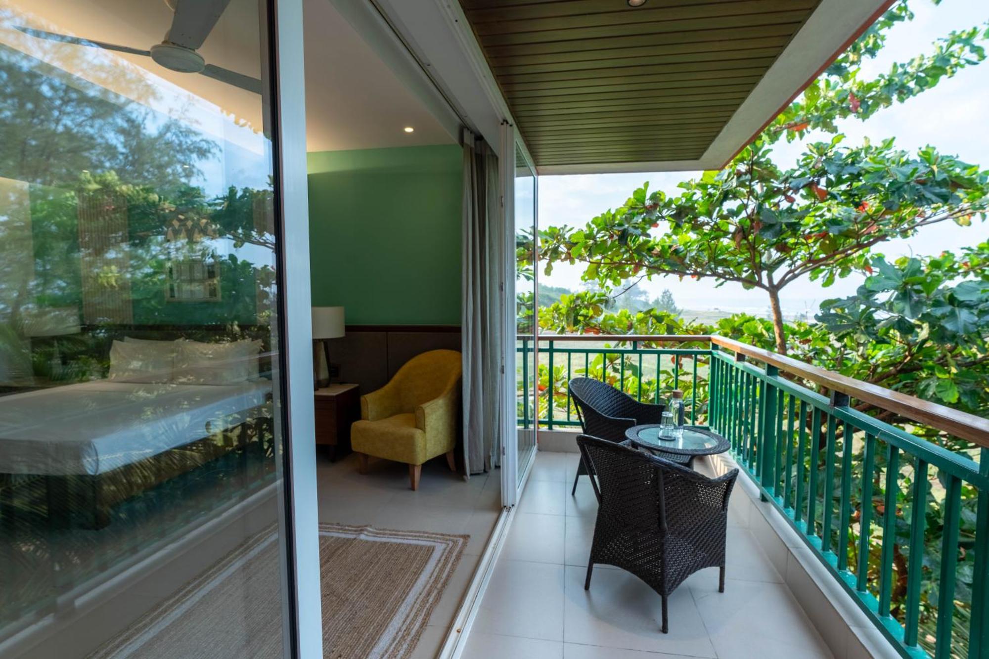 Mandrem Beach Resort, A Member Of Radisson Individuals Retreat Екстер'єр фото