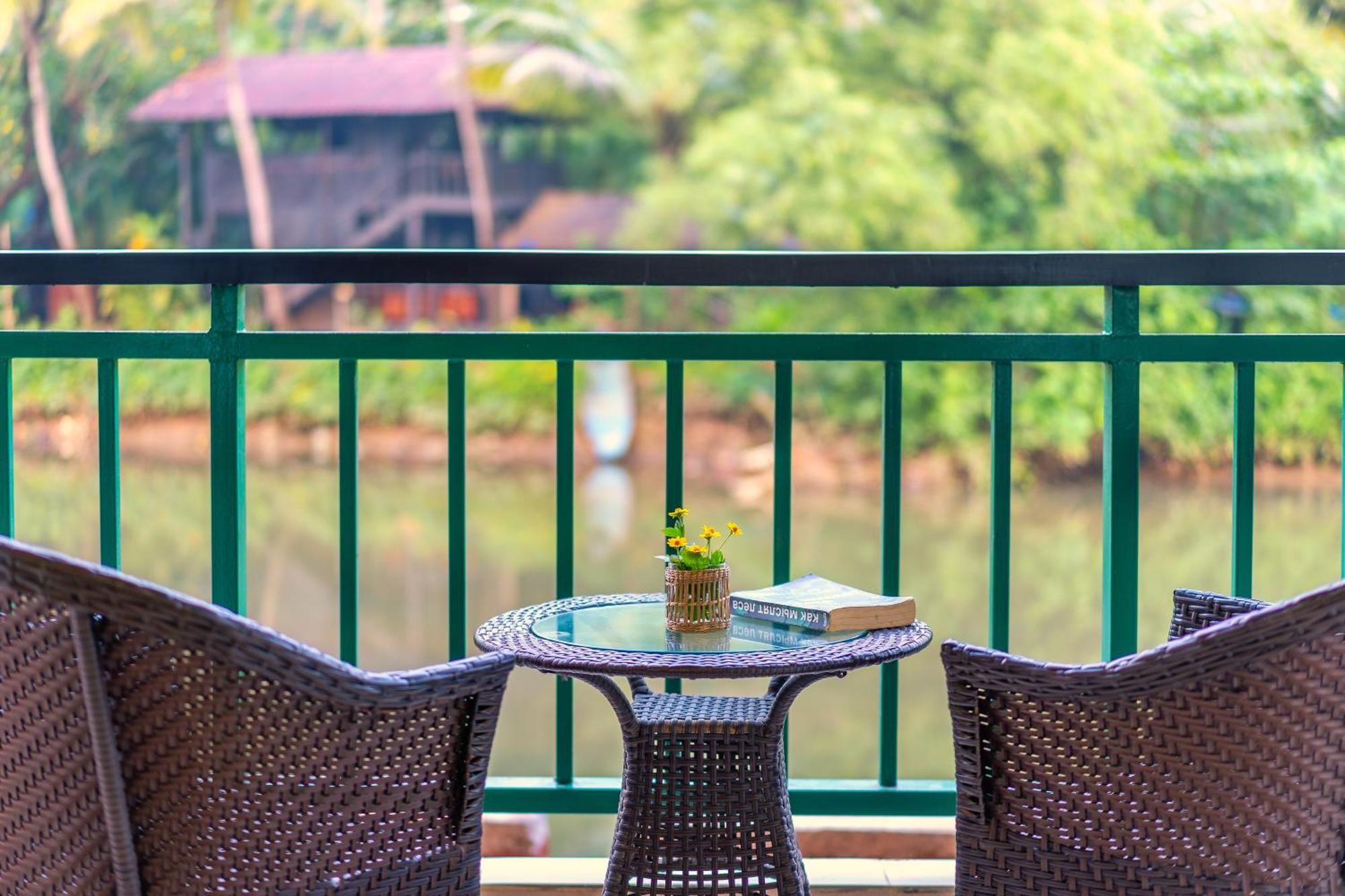 Mandrem Beach Resort, A Member Of Radisson Individuals Retreat Екстер'єр фото