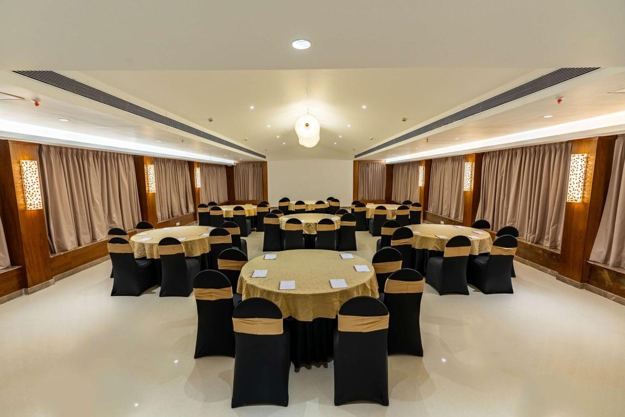 Mandrem Beach Resort, A Member Of Radisson Individuals Retreat Екстер'єр фото