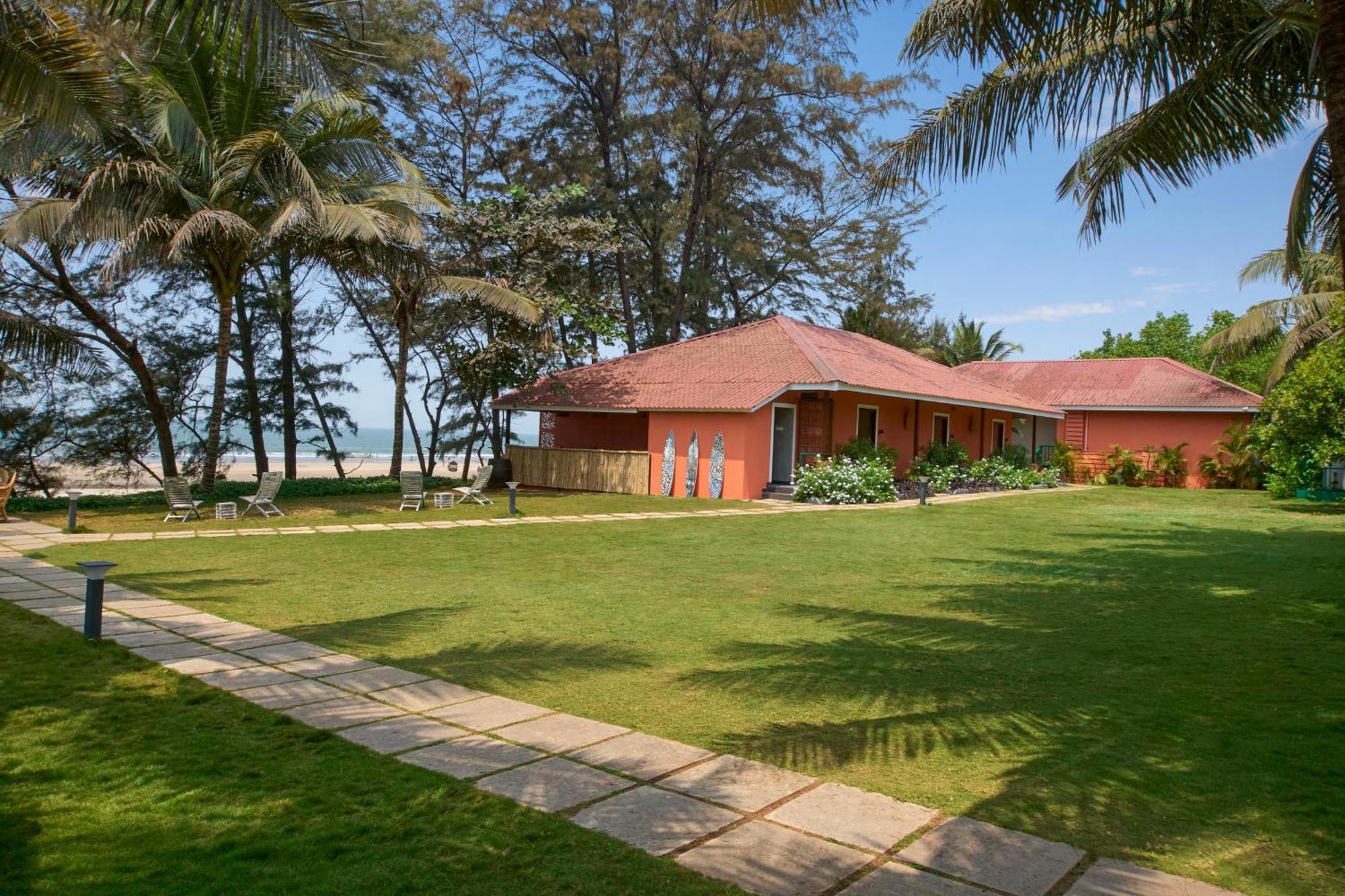 Mandrem Beach Resort, A Member Of Radisson Individuals Retreat Екстер'єр фото